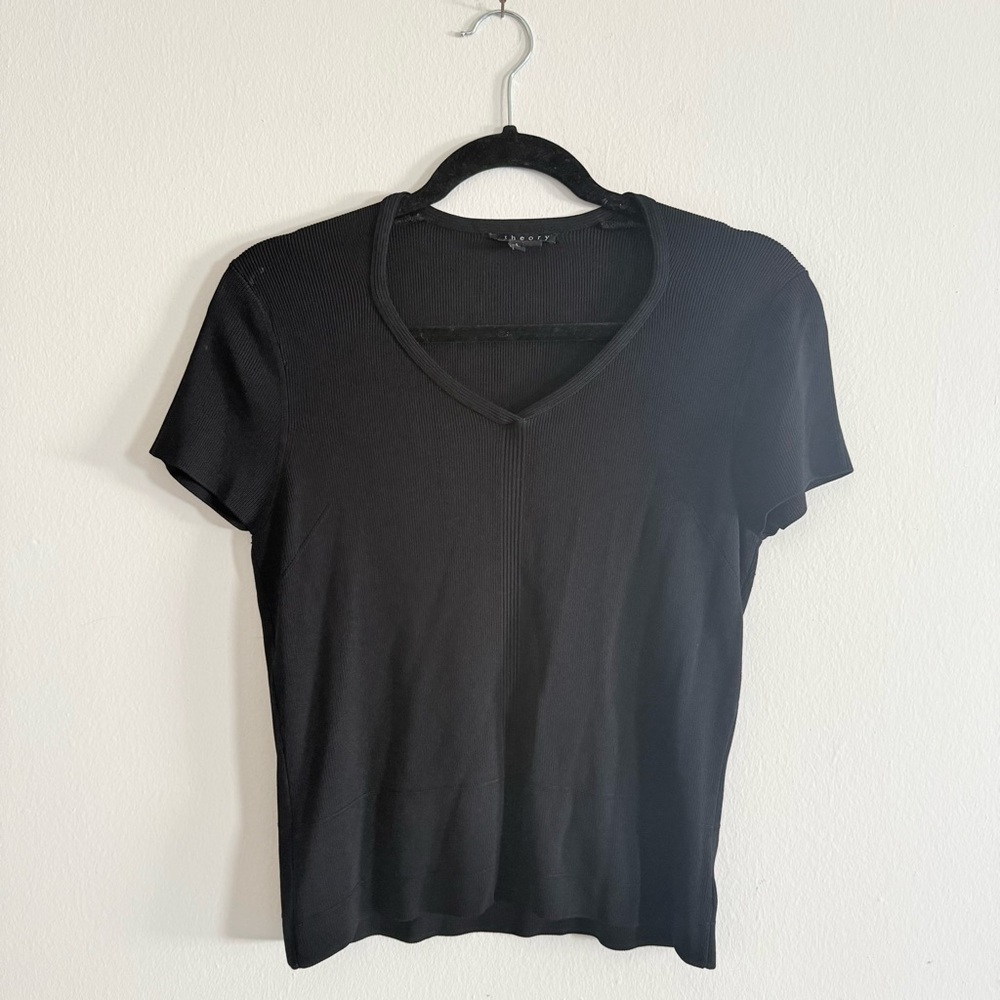 Theory • Black Ribbed Short Sleeve V-Neck Top
